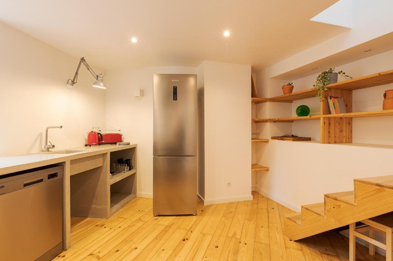 The Yellow House Spacious Duplex In Prazeres District Lisboa Εξωτερικό φωτογραφία