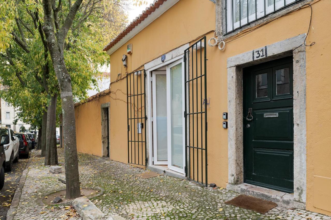 The Yellow House Spacious Duplex In Prazeres District Lisboa Εξωτερικό φωτογραφία
