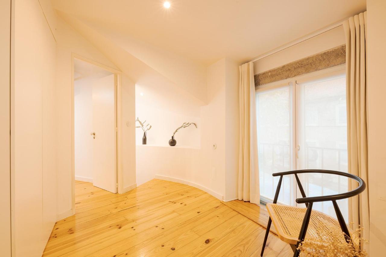 The Yellow House Spacious Duplex In Prazeres District Lisboa Εξωτερικό φωτογραφία