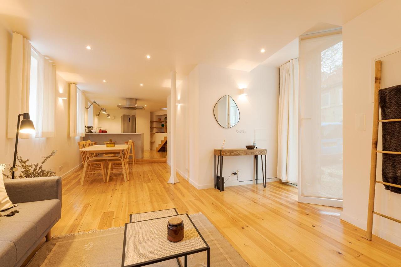 The Yellow House Spacious Duplex In Prazeres District Lisboa Εξωτερικό φωτογραφία